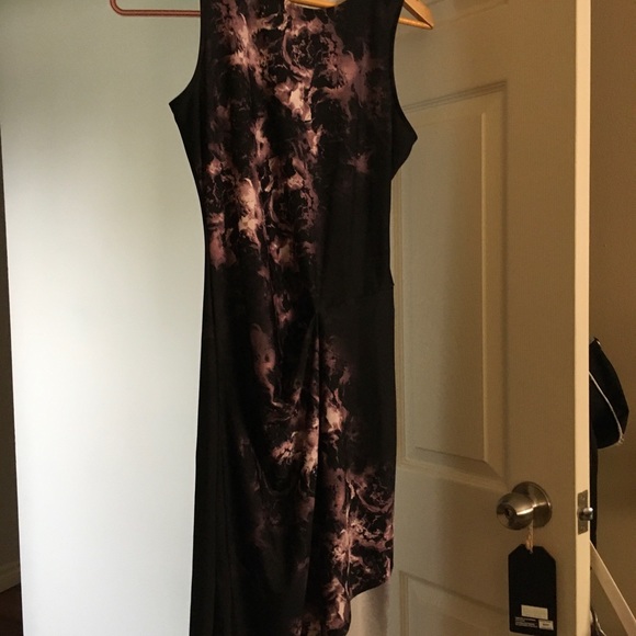 Guess dress. - Picture 3 of 3
